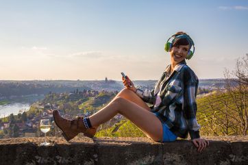 Am Aussichtspunkt Juchhöh in Meißen befindet sich eine Station des neuen Audioguides zum Sächsischen Weinwanderweg. Foto: Thomas Türpe