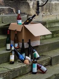 Weinpaket der „Weinmeile@home“ mit elf Saale-Unstrut-Weinen. Bildnachweis: Saale-Unstrut-Tourismus e.V., Katharina Albrecht