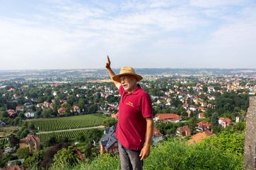 Thomas Teubert, zertifizierter Weingästeführer in den Radebeuler Weinbergen. Foto: Tourismusverband Elbland Dresden e.V.